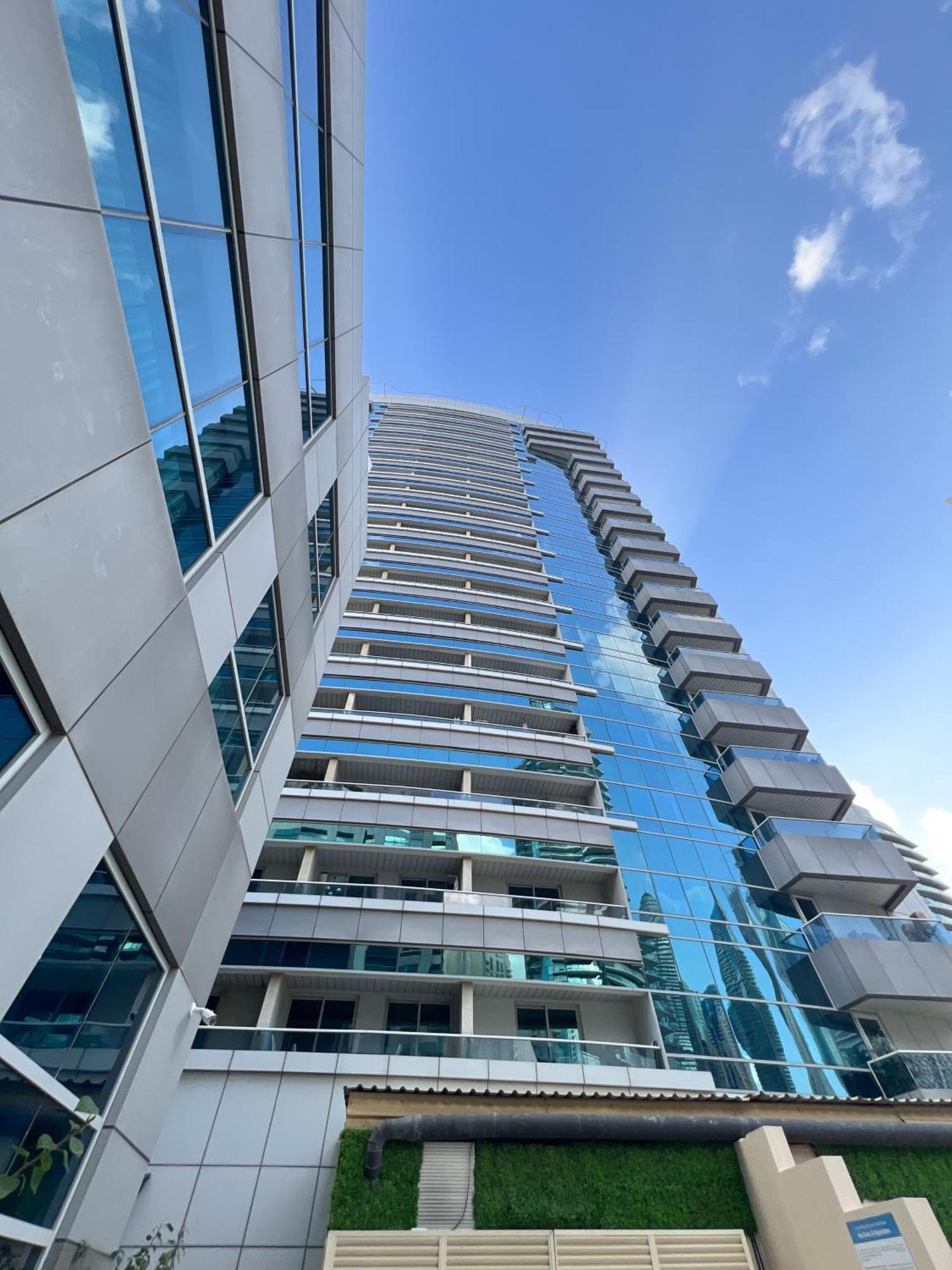 Spacious 2 Bed Apt At Marina High Floor Dubai Exterior foto
